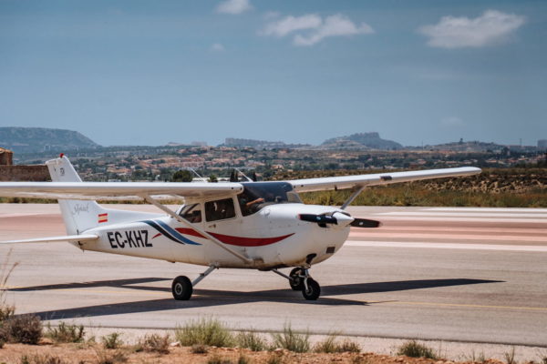 EC-KHZ - Cessna 172-R